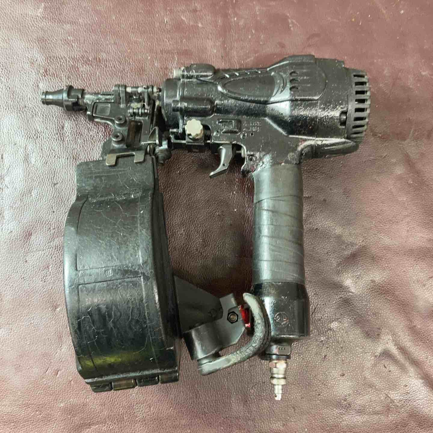 【中古品】★マキタ(makita) 高圧エア釘打ち機 AN510HS サイディング【東大和店】 中古品】☆マキタ(makita) 高圧エア釘打ち機 AN510HS サイディング