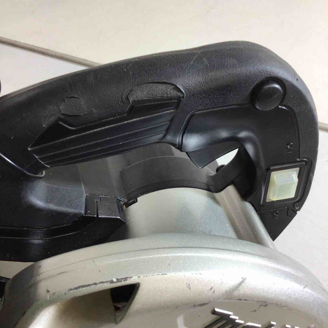 ★マキタ(makita) 電子マルノコ HS6303B【藤沢店】