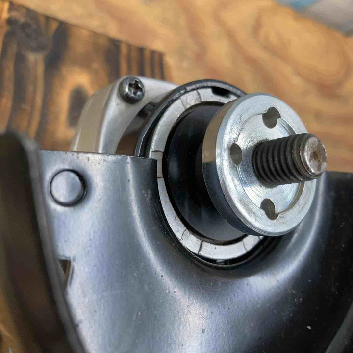 ☆マキタ(makita) 100mmディスクグラインダ 9533B【柏店】