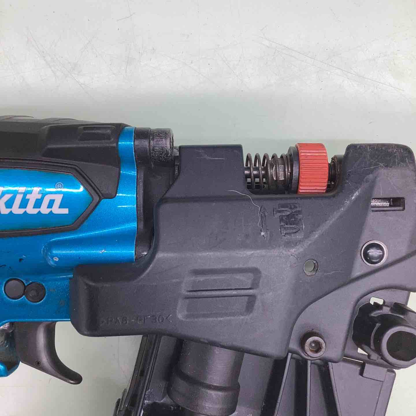 ☆マキタ(makita) 高圧エア釘打ち機 AN932HM【越谷店】 – アクトツール