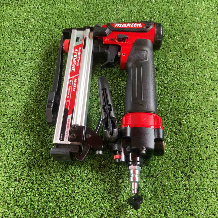 ★マキタ(makita) 高圧エアタッカ AT1025HE【川崎店】