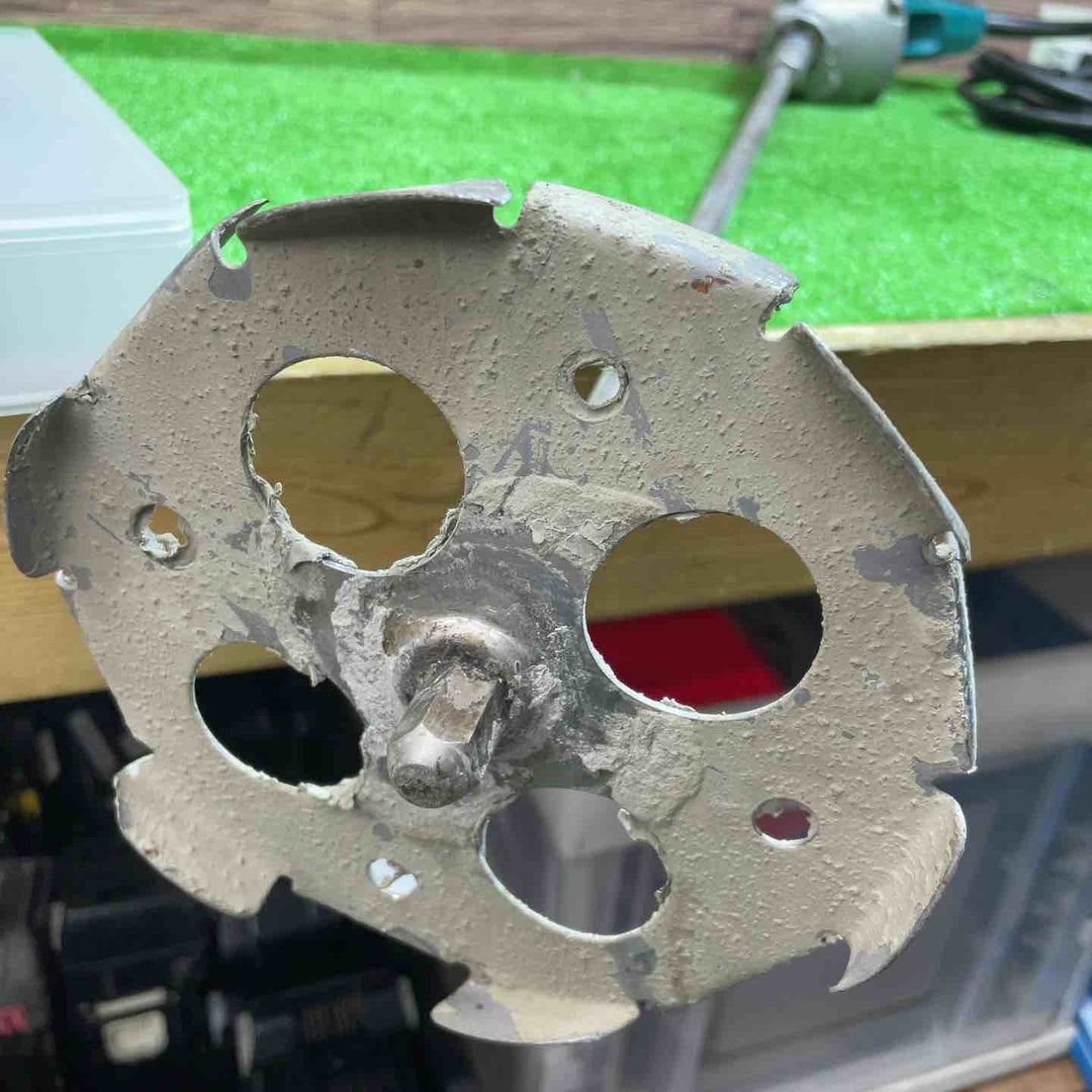 マキタ(makita) コンクリートかくはん機 UT1305【桶川店】