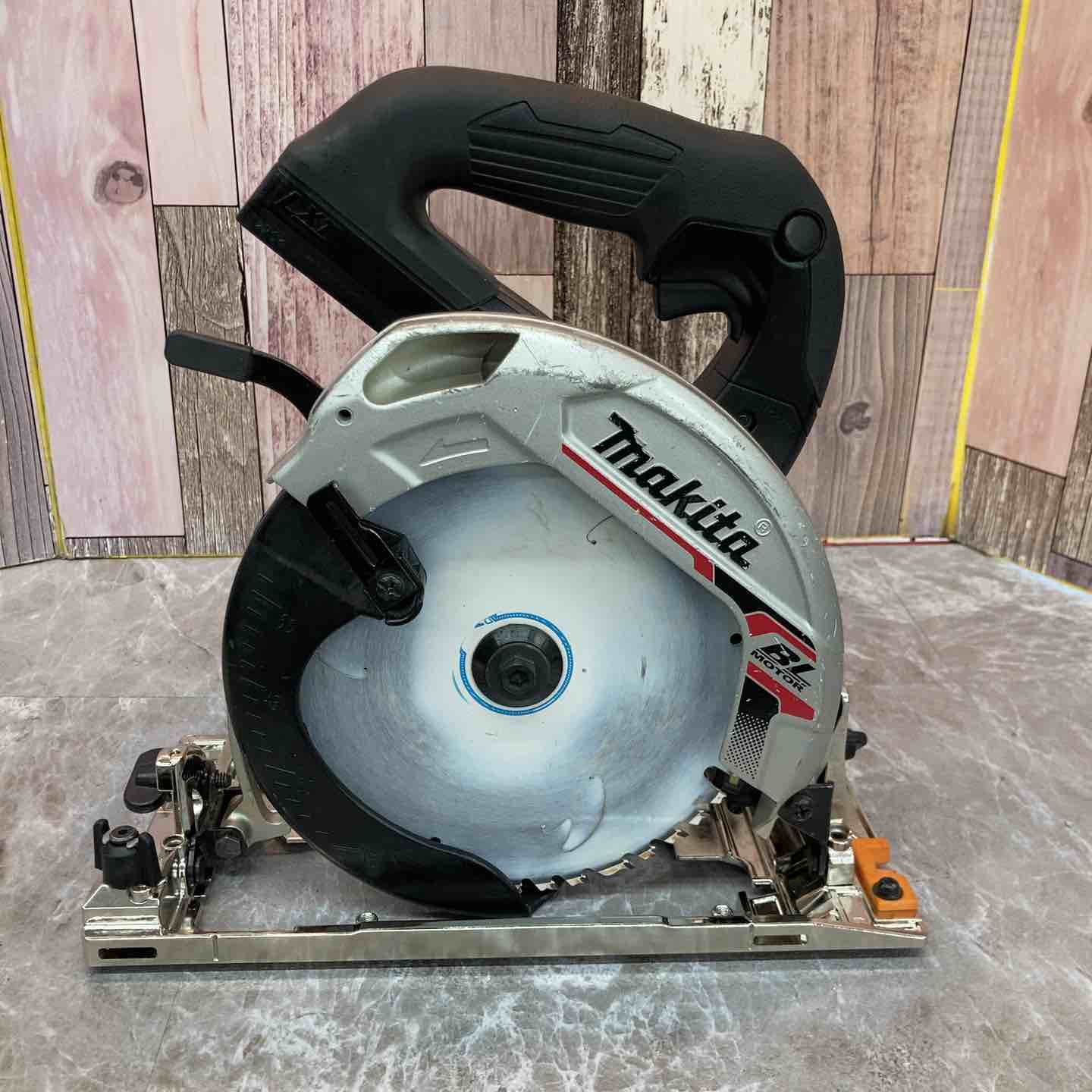004☆おすすめ商品☆マキタ makita 充電式マルノコ HS630D