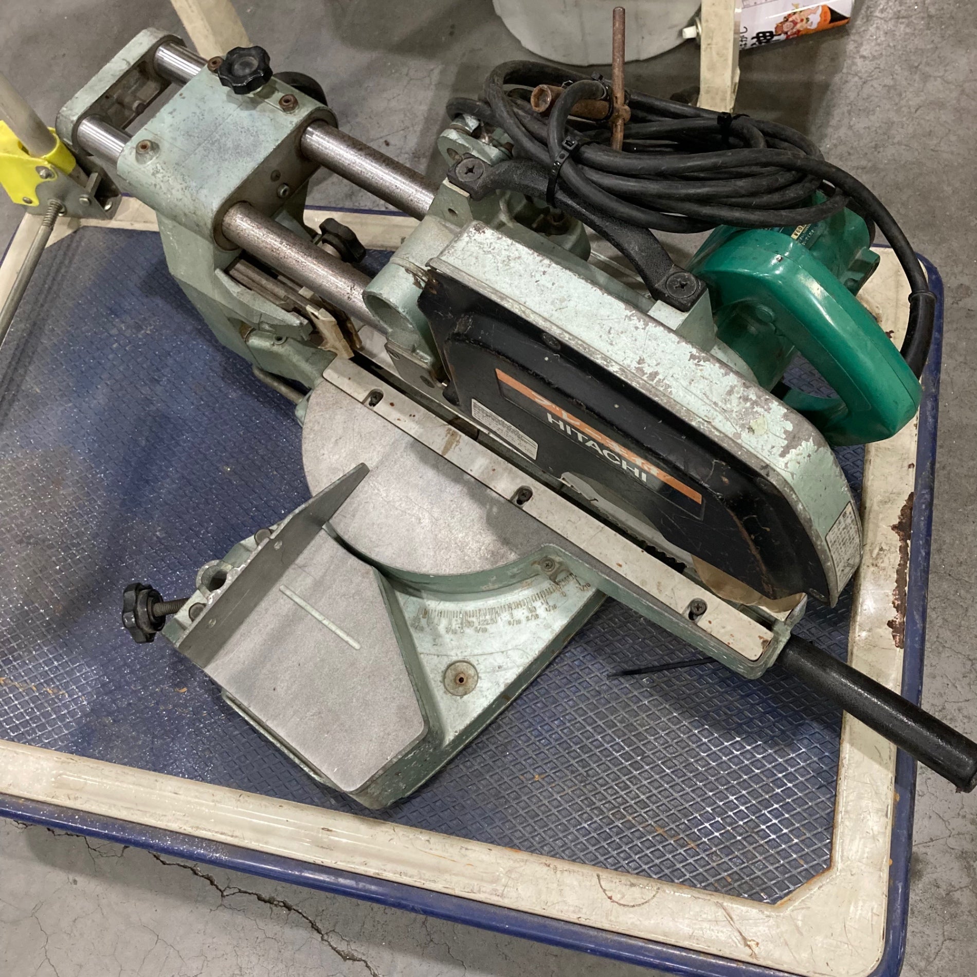 〇ハイコーキ(HIKOKI ※旧:日立工機) 卓上スライド丸のこ C8FB【川口店