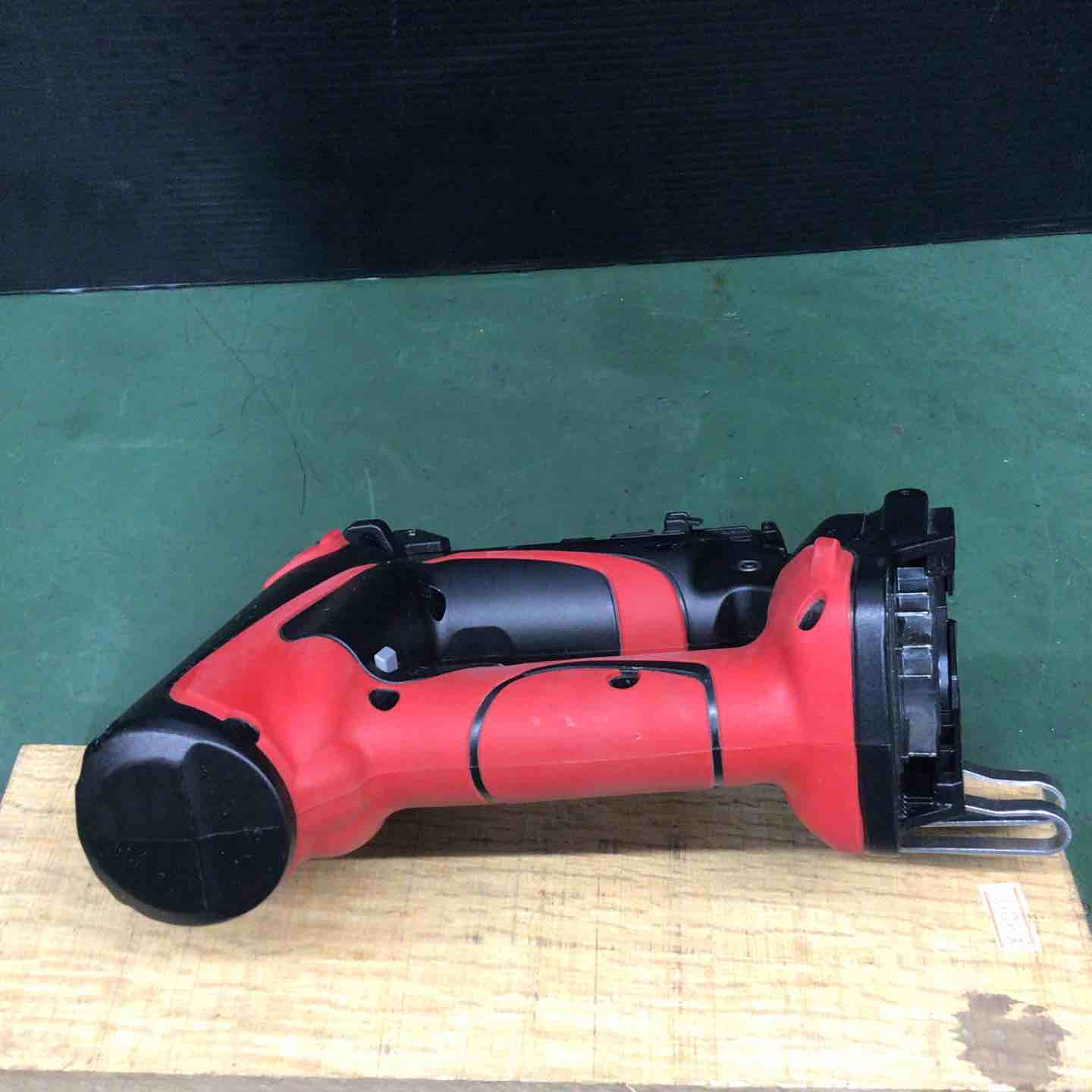 マックス TJ-35P3 充電式ピンネイラ【野田愛宕店】【店頭取引限定】【中古】ITX25J848YTG MAX TJ-35P3 充電式ピンネイラ 14.4V・18V兼用 ウエダ金物【公式サイト】