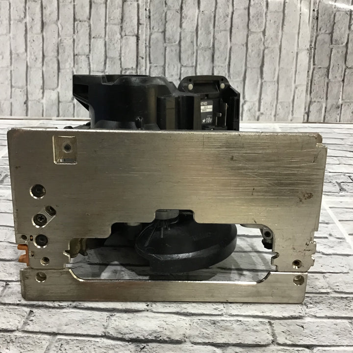 ★マキタ(makita) コードレスマルノコ HS474DZB【川口店】