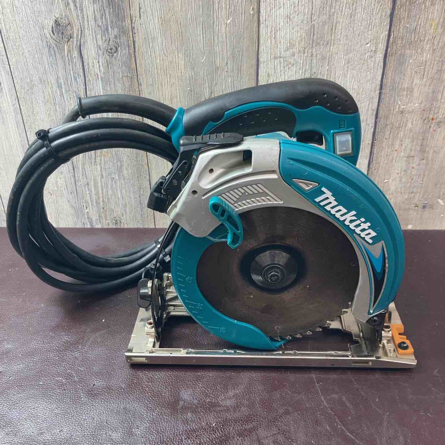 【中古品】 マキタ(makita) 電気マルノコ 5637BA 【東大和店】 中古品】マキタ(makita) 電気マルノコ 5637BA【東大和店】 – アクト