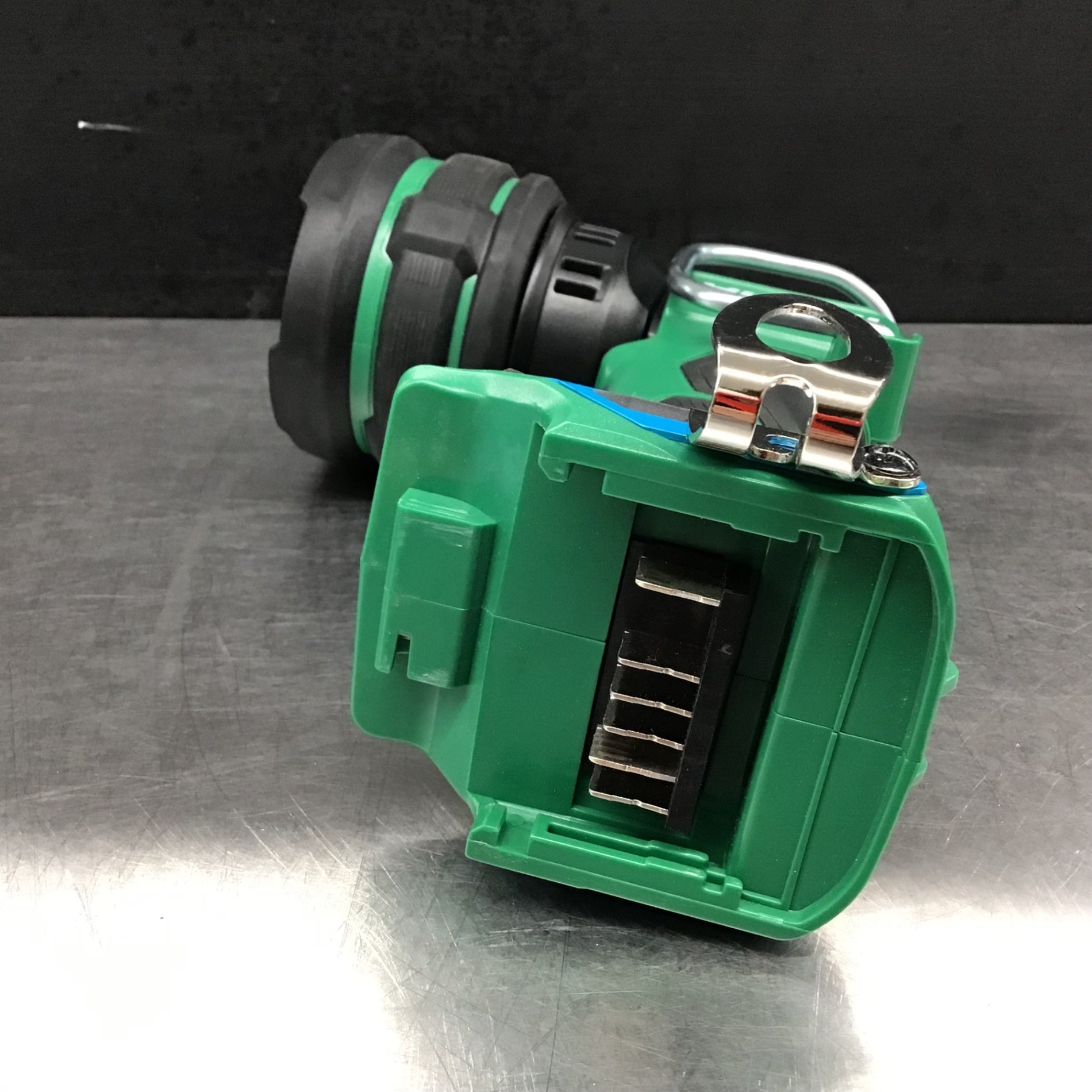 〇HiKOKI(ハイコーキ) 18V 充電式スポットライト 2モード切り替え 最大