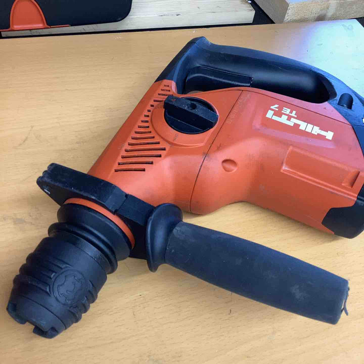 ヒルティ(HILTI) 集じんハンマドリル TE7-DRS コンクリート 穴あけ はつり コンクリート 石材 レンガ タイル 【越谷店】