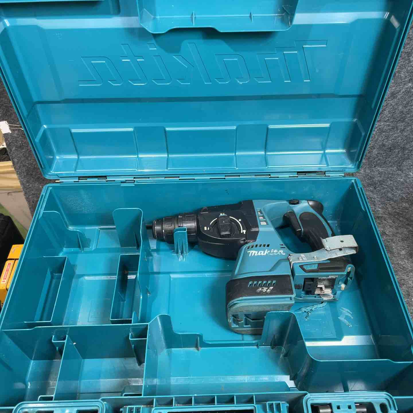 マキタ(makita) コードレスハンマドリル HR244DZ【桶川店】 – アクト