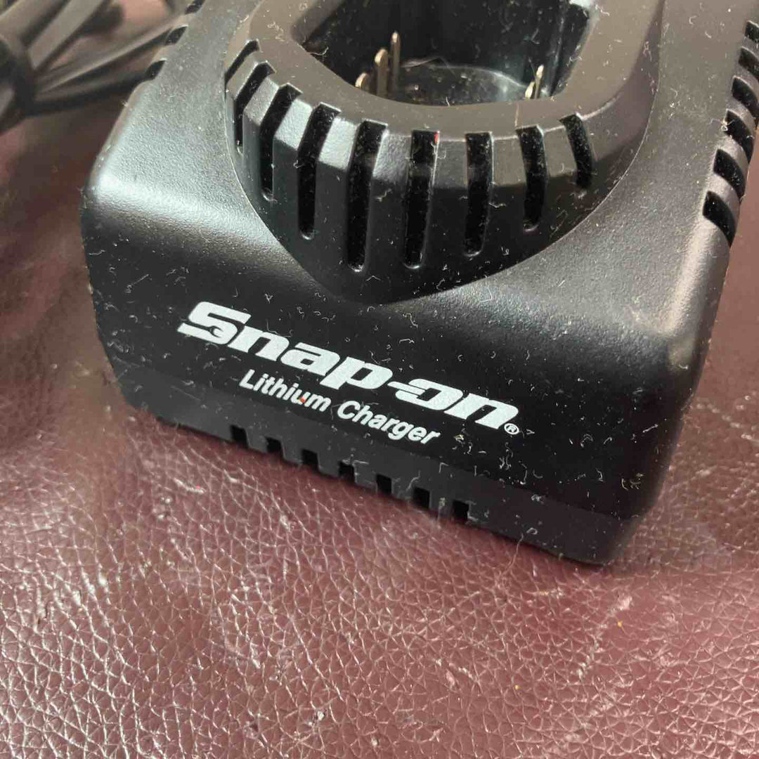 【中古品】スナップオン(Snap-on)14.4Vマイクロリチウムイオンバッテリー充電器 CTC772A【東大和店】