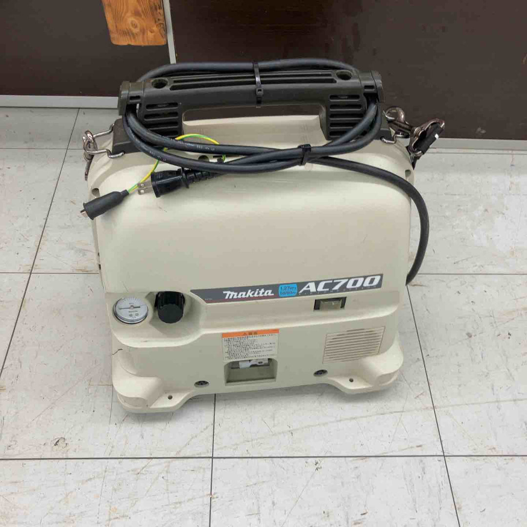 【中古品】 マキタ/makita エアコンプレッサー・AC700 【鴻巣店】