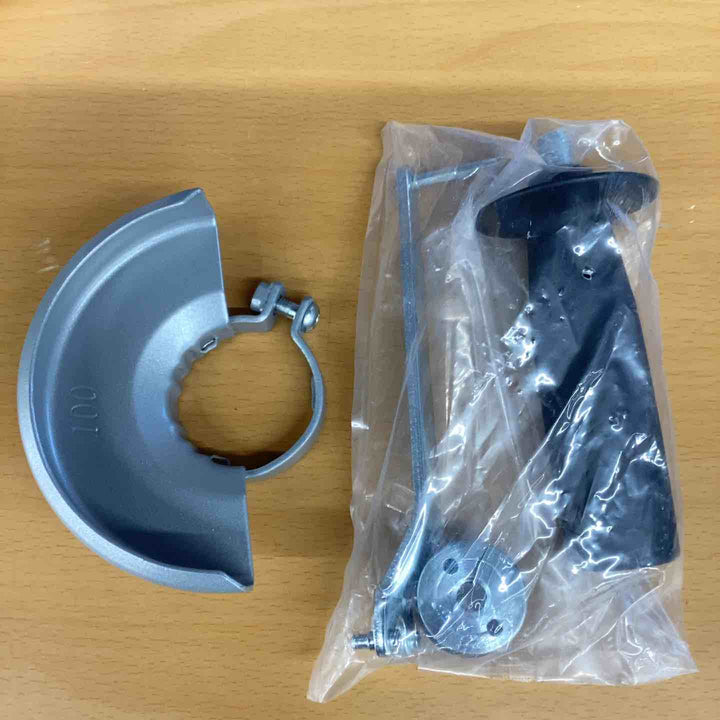 ボッシュ(BOSCH) 100mmディスクグラインダー GWS750-100IDIY 鉄筋 アングル材 仕上げ磨き 建築 石材 加工 コンクリート ブロック レンガ タイル 研磨 ガラス 断面磨き 加工【越谷店】