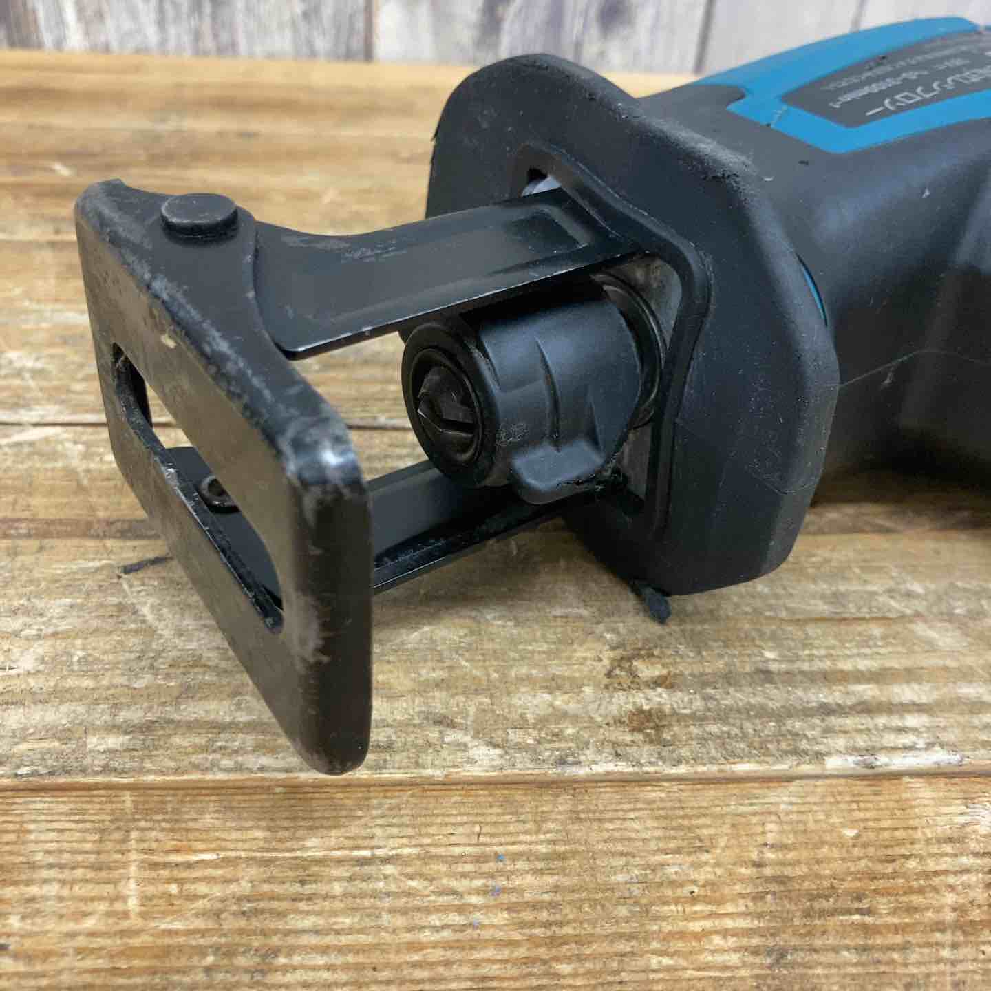 中古品】 マキタ(makita) コードレスレシプロソー JR189DZ 18V 【東大