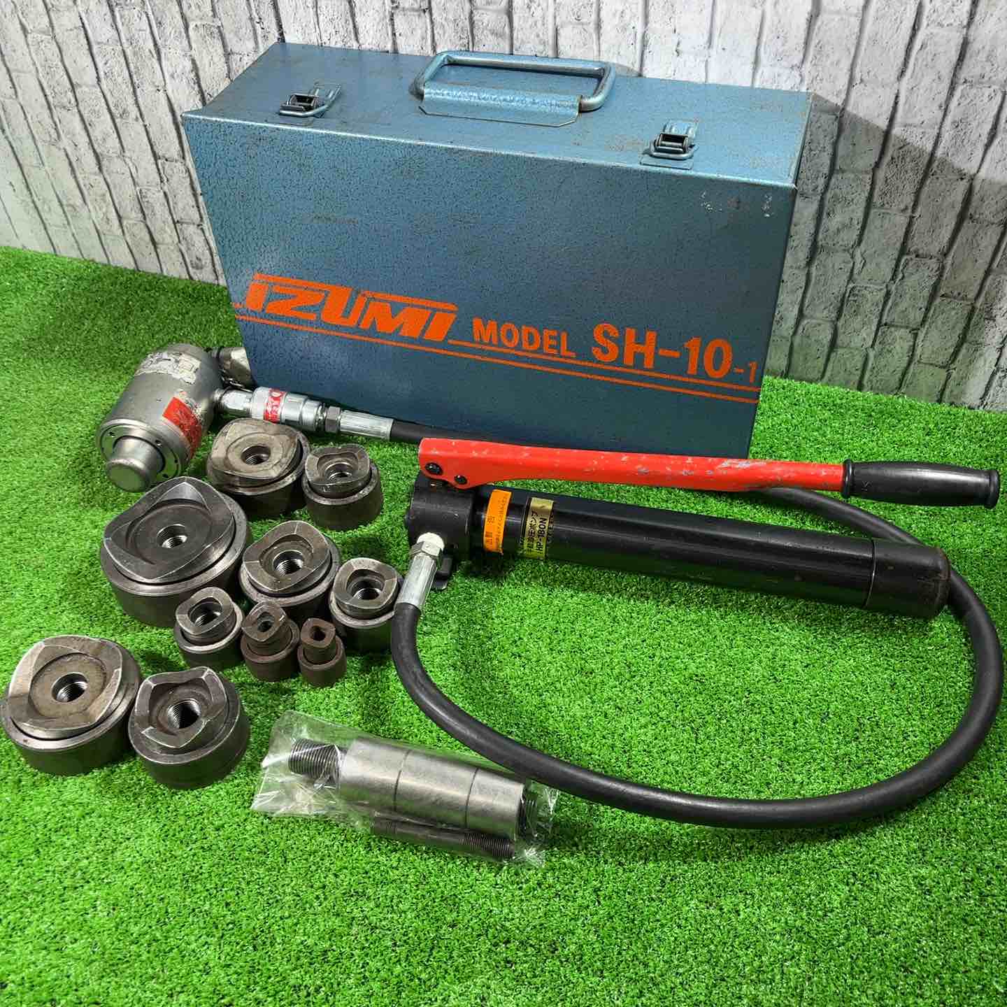 ◇泉精器(IZUMI) 分離型油圧式パンチャ SH-10-1(ポンプHP-180N付)【川口店】 ◇泉精器(IZUMI) 分離型油圧式パンチャ SH-10-1(ポンプHP-180N付