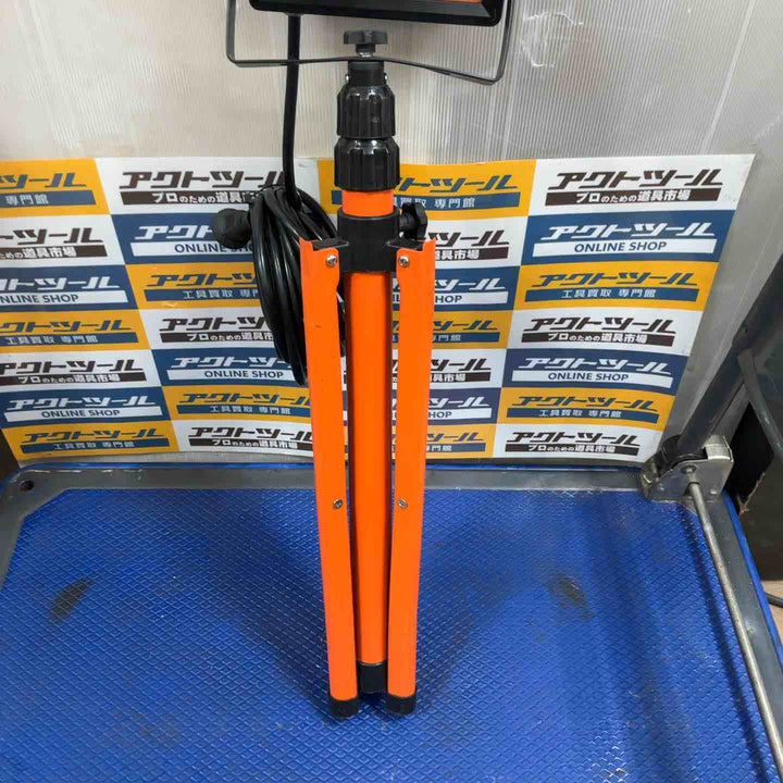【店頭受取り限定】◇アイリスオーヤマ LED ワークライト投光器 作業灯 三脚付きスタンドライト 防雨型 屋内・屋外兼用 5000lm LWT-5000ST【草加店】
