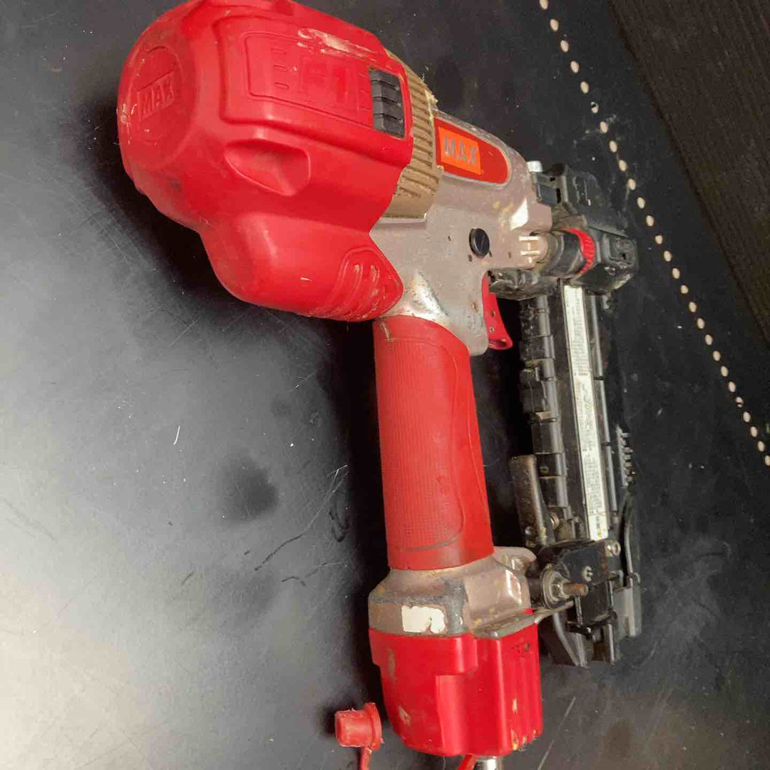 【中古品】マックス(MAX) 高圧フロアタッカ HA-50F1(D)/4MAフロア 動作確認済み【川越店】