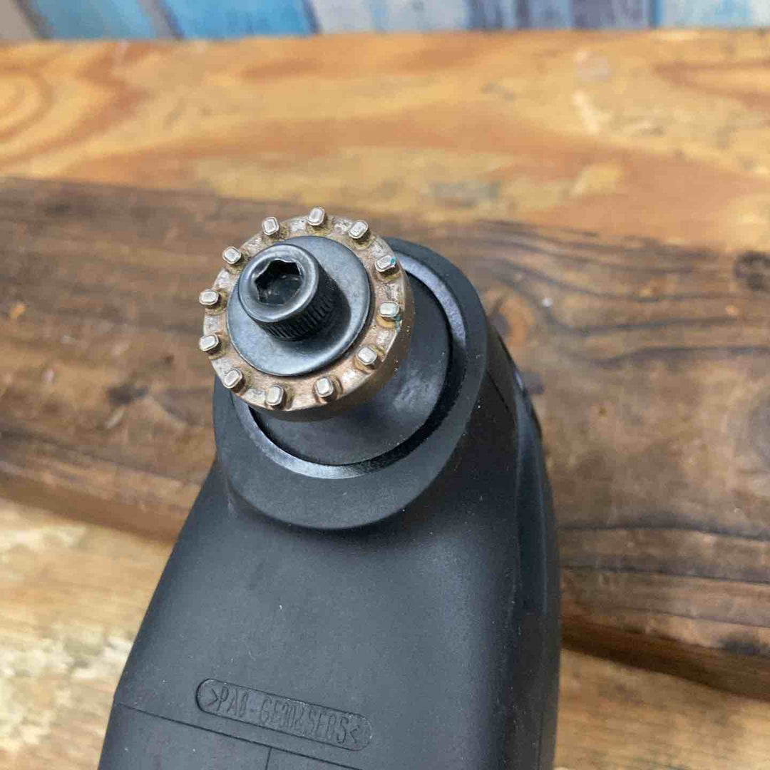 【中古品】★ボッシュ(BOSCH) コードレスマルチツール カットソー GMF10.8V-LI 充電式 10.8V セット【柏店】