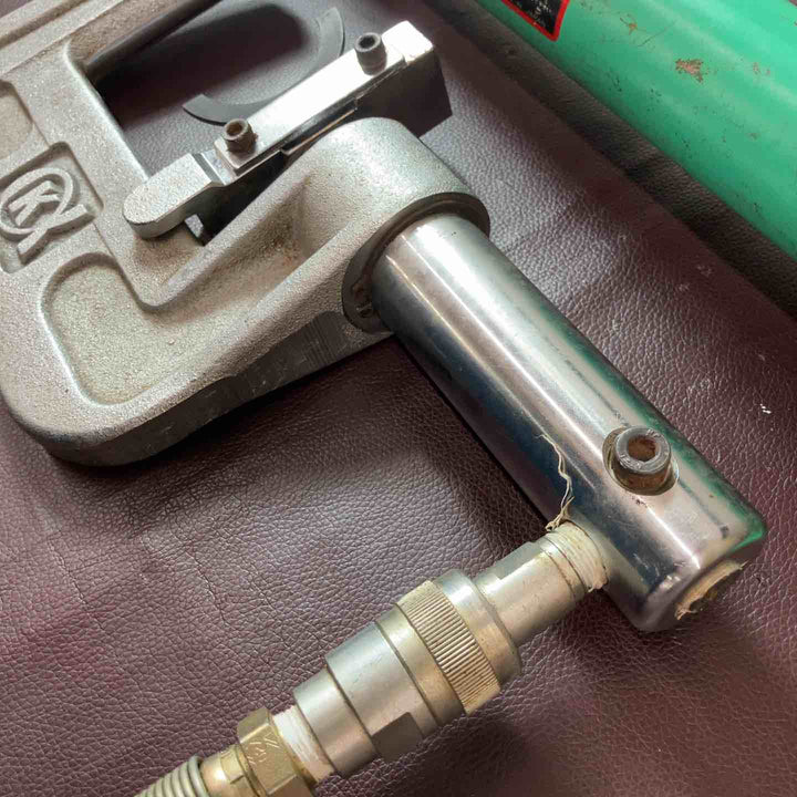 【中古品】◇亀倉精機 手動油圧式パイプ断水機 EP-700・P-50付【東大和店】