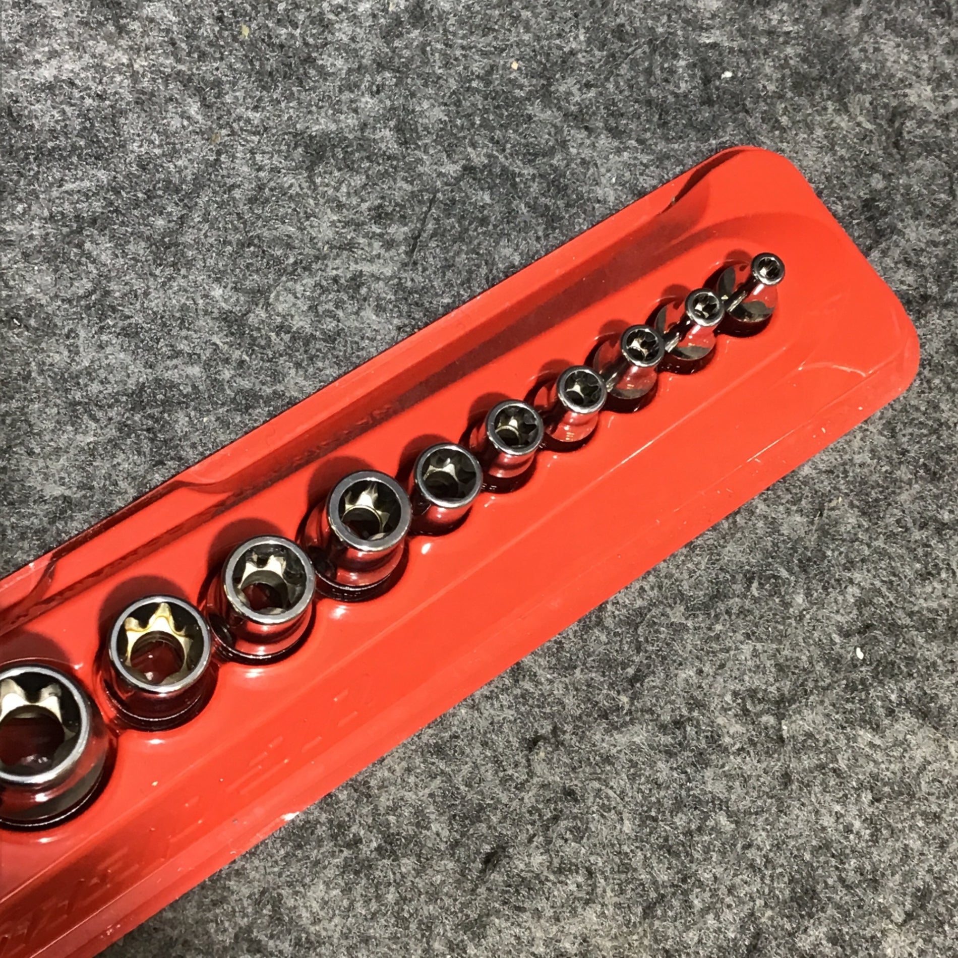 スナップオン Snap-on 差込角1&frasl;2(12.7mm) シャローソケット12mm~24mm13