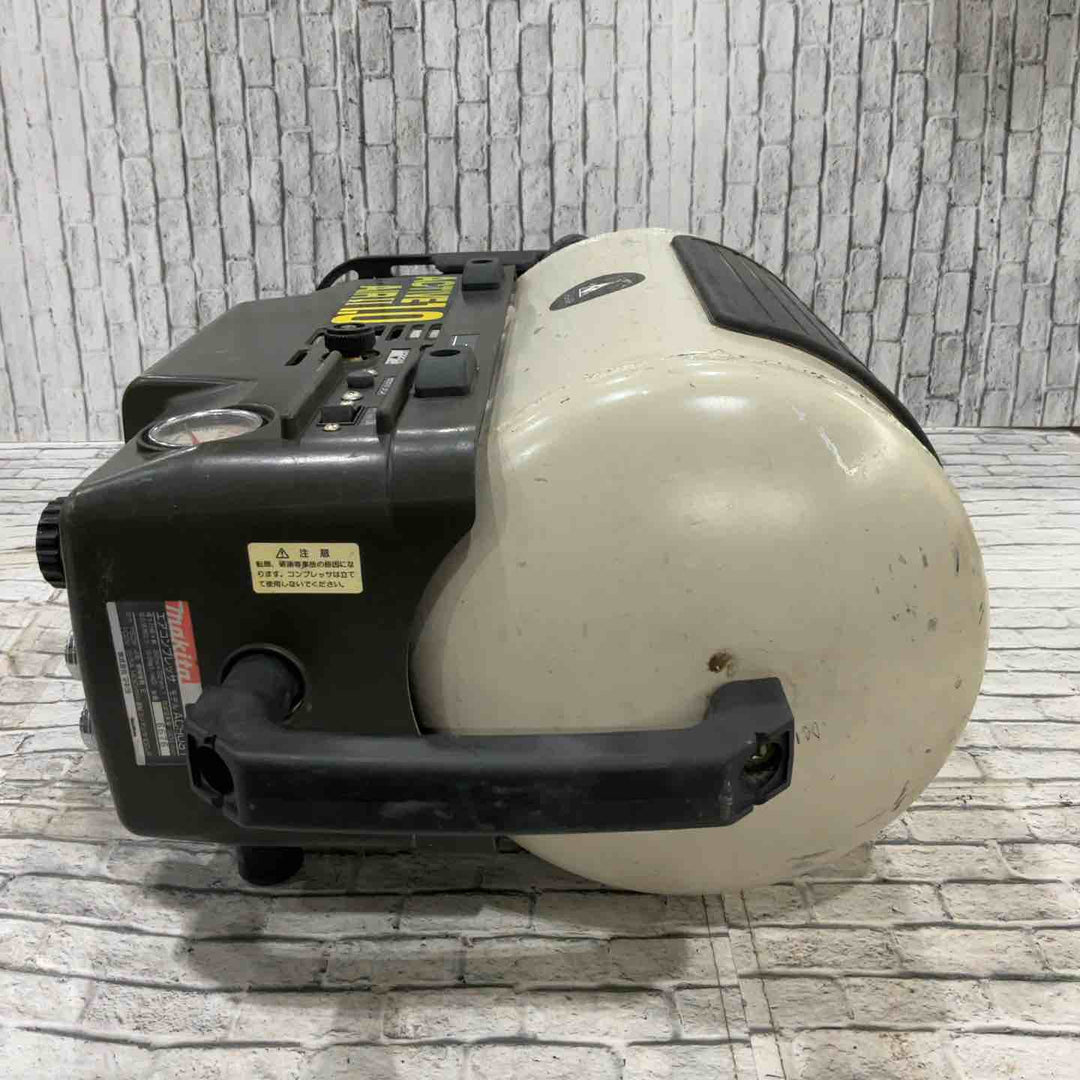 【現状品】マキタ 常圧コンプレッサー AC9031 保証なし【川口店】