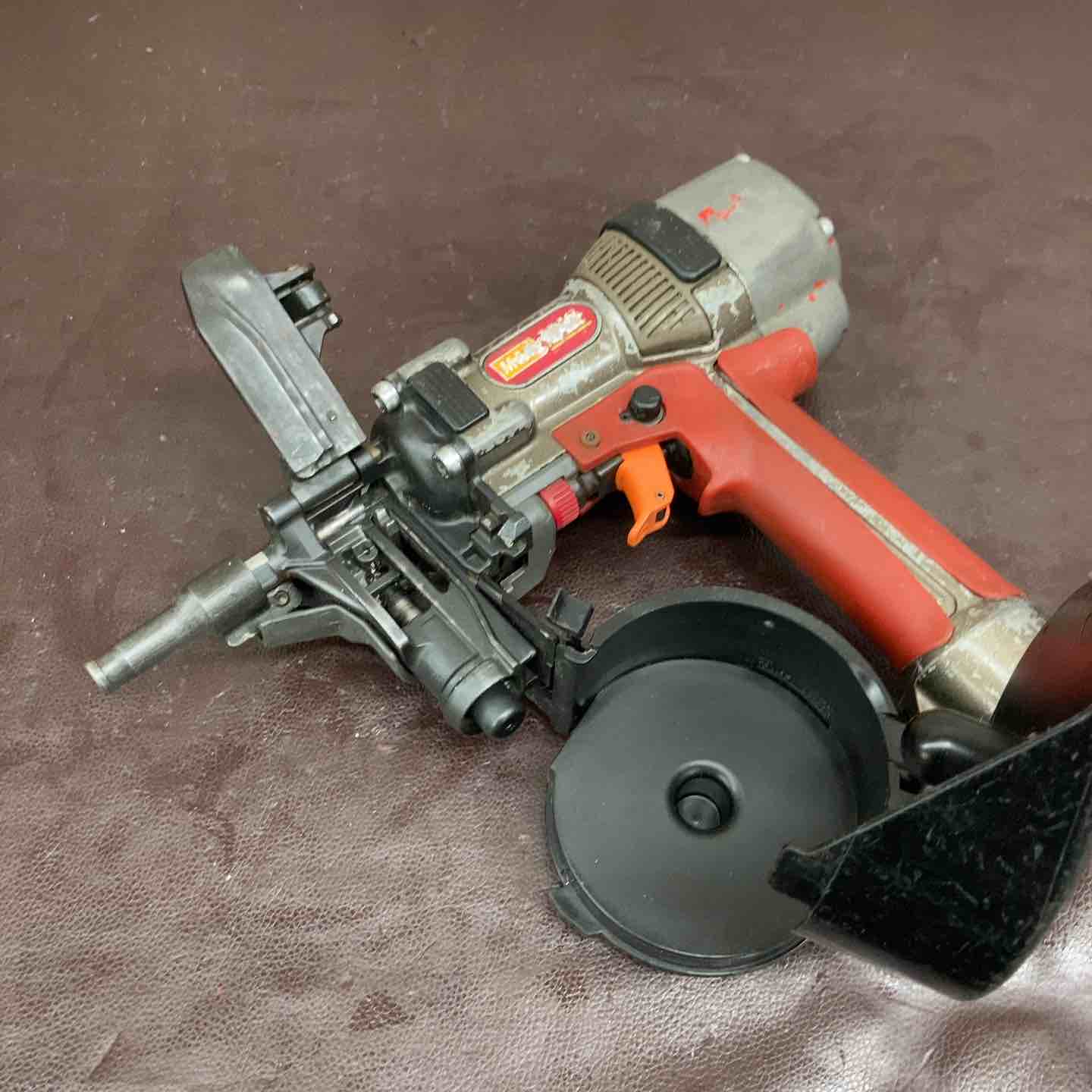中古品】 マックス(MAX) 高圧コンクリートピンネイラ HN-25C 【東大和