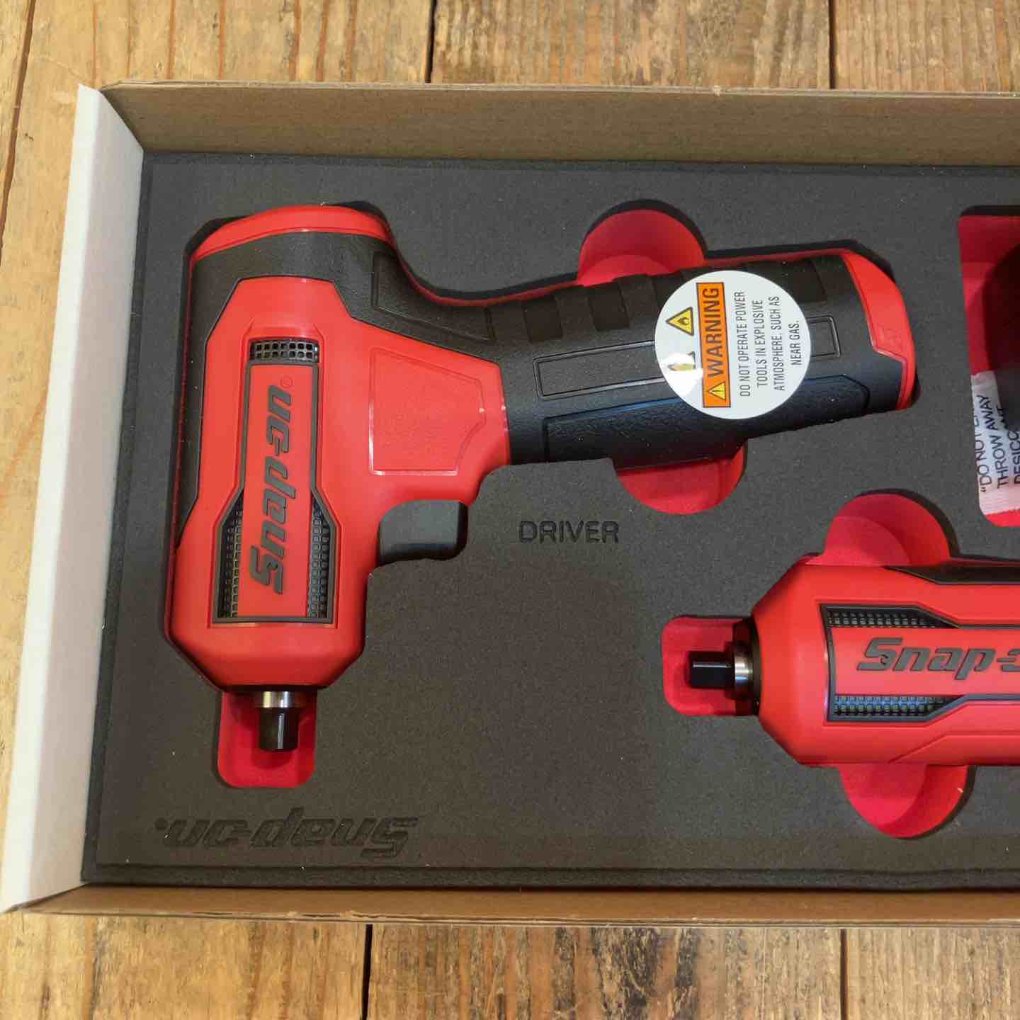 【未使用品】スナップオン1/4 ナノアクセスツールキット (小型充電式ドライバー2種セット)CTNN13KFJ【所沢店】 未使用品】スナップオン1/4 ナノアクセスツールキット (小型充電式