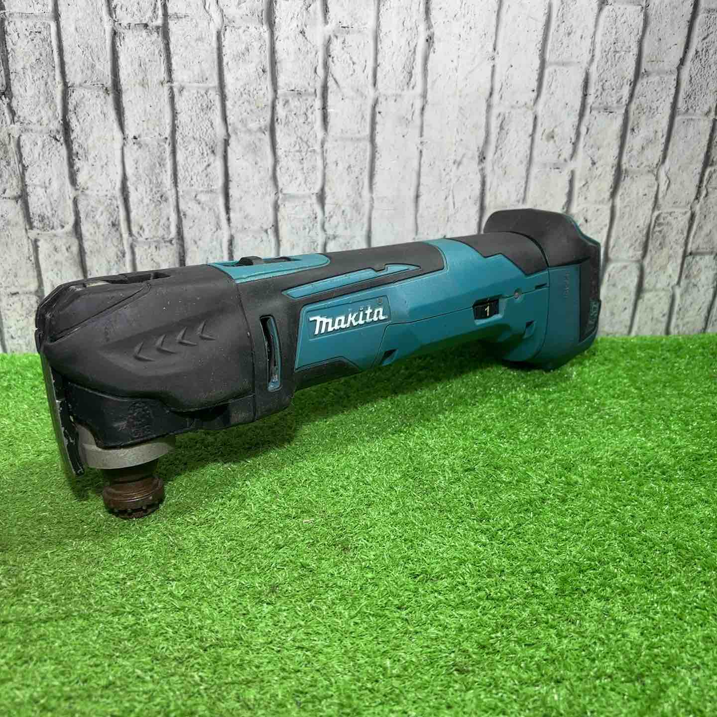 ◇マキタ Makita 18V 充電式マルチツール 本体のみ XMT03Z 海外モデル