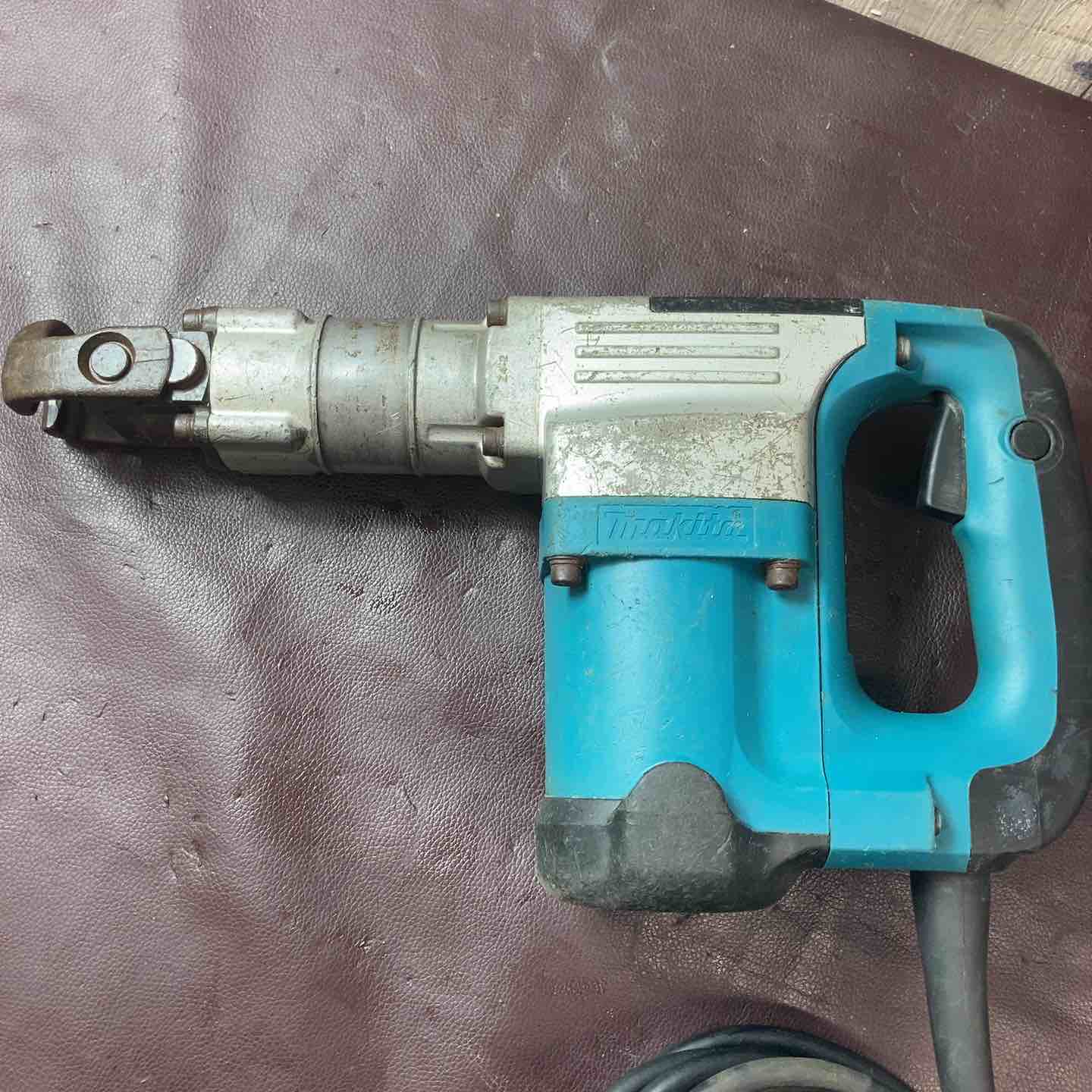 中古品】 マキタ(makita) 電動ハンマ HM0830 【東大和店】 – アクト