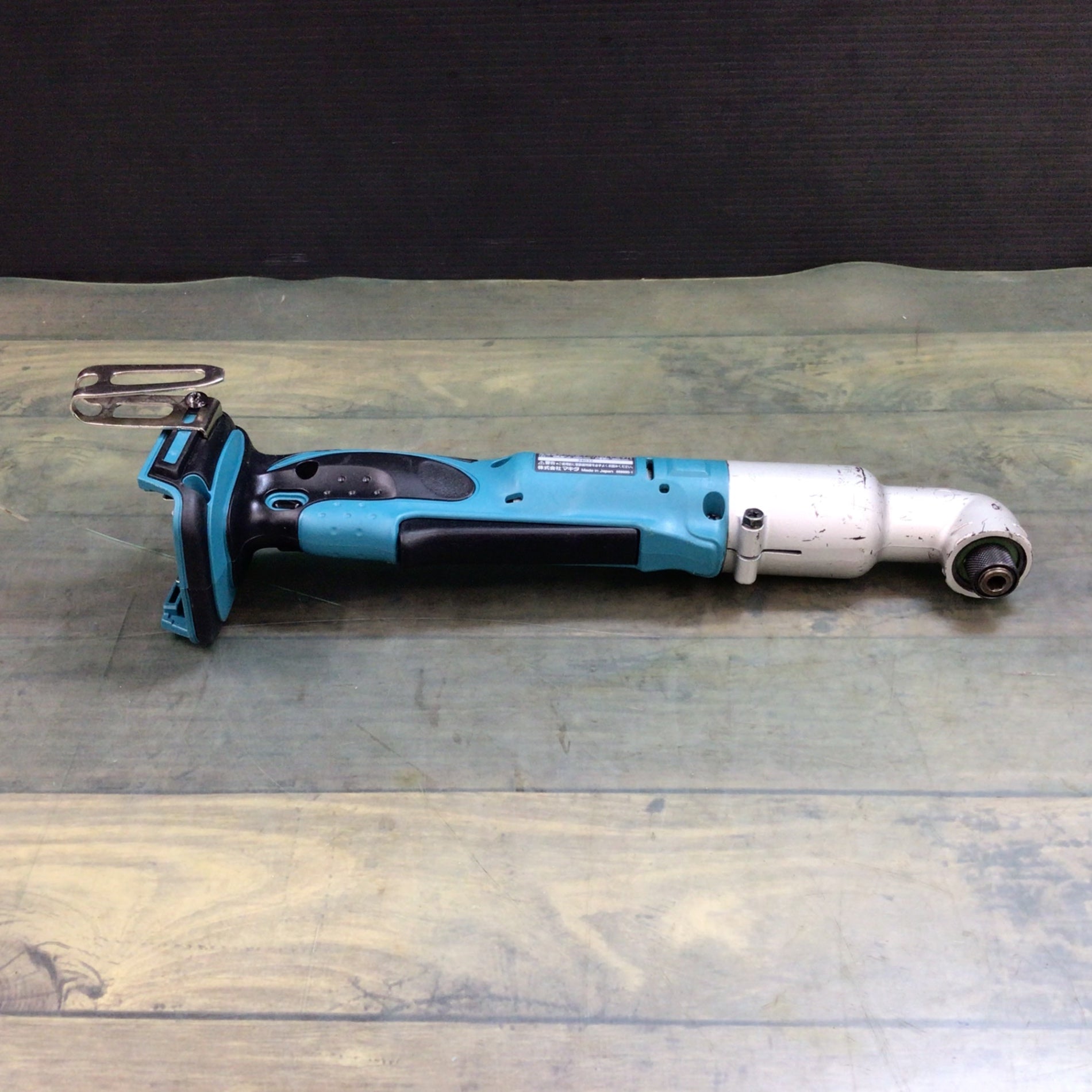 ☆マキタ(makita) コードレスアングルインパクトドライバ 18V TL061DZ