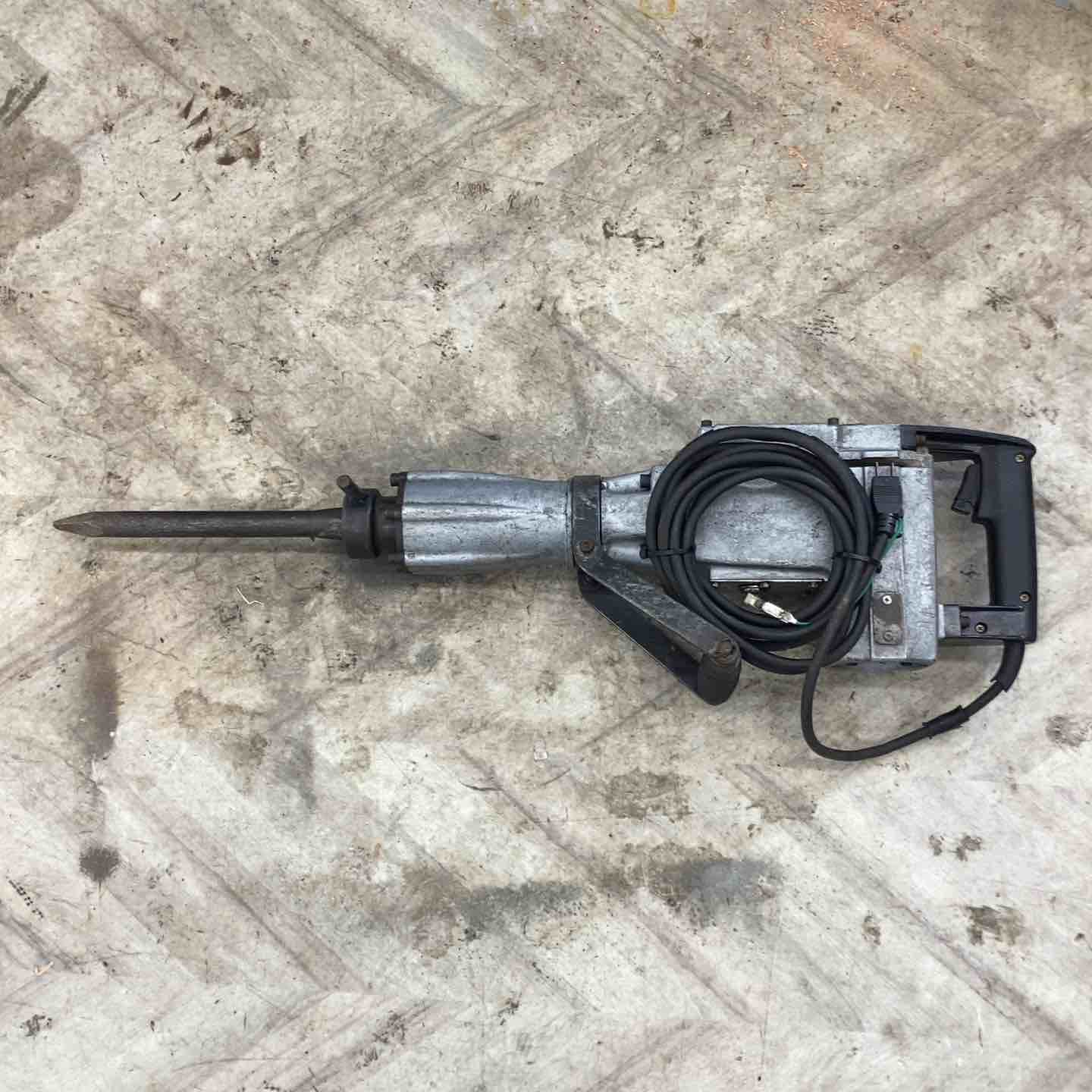 ◇マキタ(makita) 電動ハンマ HM1301【越谷店】 – アクトツール
