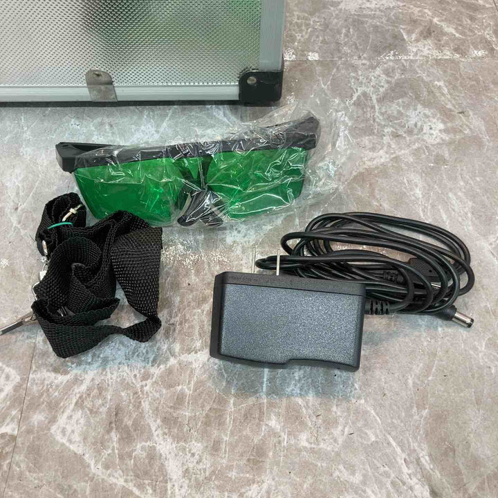 ◇テクノ プラチナグリーンレーザー墨出器 LTK-G410P【八潮店】