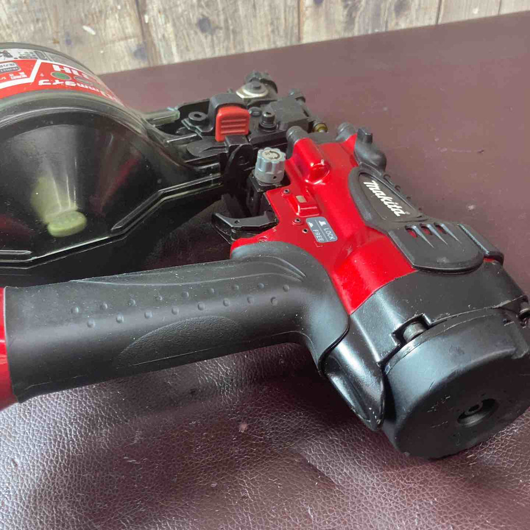 【中古品】 マキタ(makita) 高圧エア釘打ち機 AN531H 【東大和店】