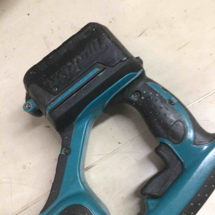 【店頭受取り限定】★マキタ(makita) コードレスコンクリートバイブレータ VR350DZ【町田店】