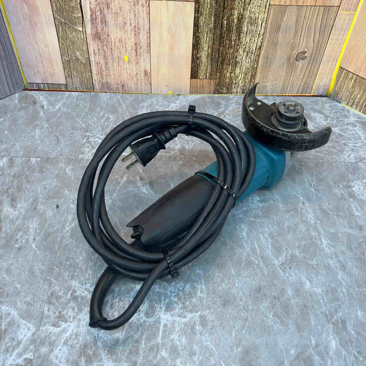 ☆マキタ(makita) 100mmディスクグラインダ GA4033【八潮店】