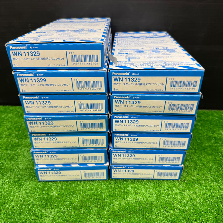 【未使用品】Panasonic パナソニック 埋込アースターミナル付接地ダブルコンセント WN11329 5個入り×13箱　65個【電材館越谷店】