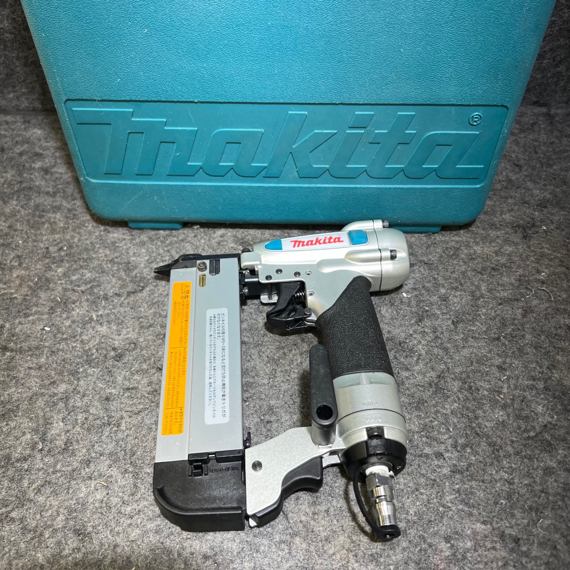 Makita 電動ピン釘打ち AF351