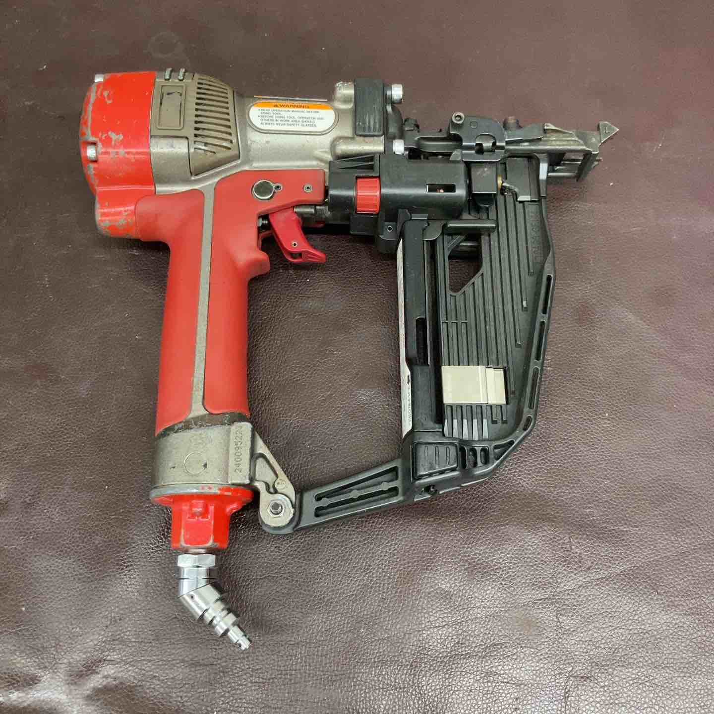 中古品】マックス(MAX) 高圧フロアタッカ HA-57/957Tフロア【東大和店