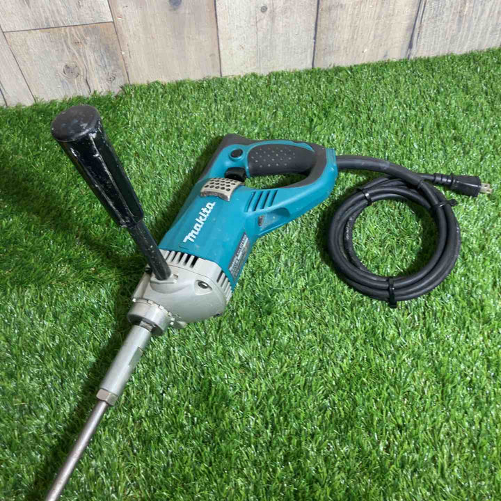 ☆マキタ(makita) コンクリートかくはん機 UT1305 羽根に落としきれない汚れあり【戸田店】