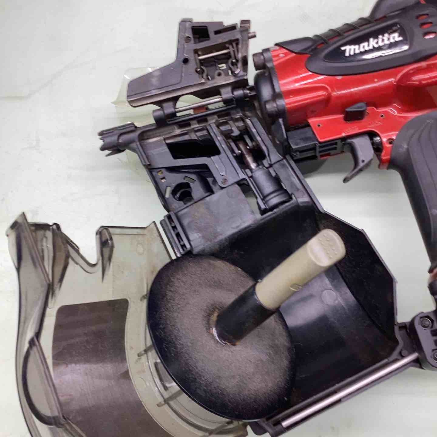 ☆マキタ(makita) 高圧エア釘打ち機 AN900HX【越谷店】 – アクトツール