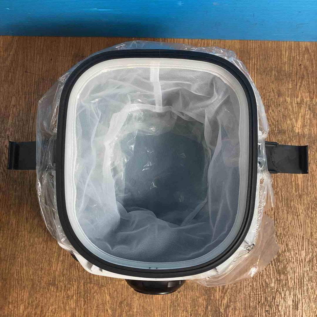 ★マキタ(makita) 集じん機 乾湿両用 483(P) ※天面に一部削り痕あります【岩槻店】