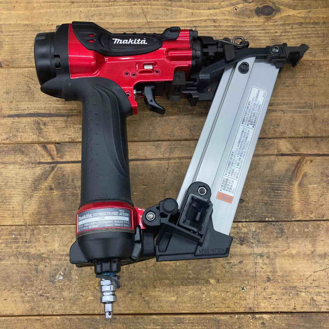★マキタ(makita) 高圧フロアタッカ AF530H【所沢店】