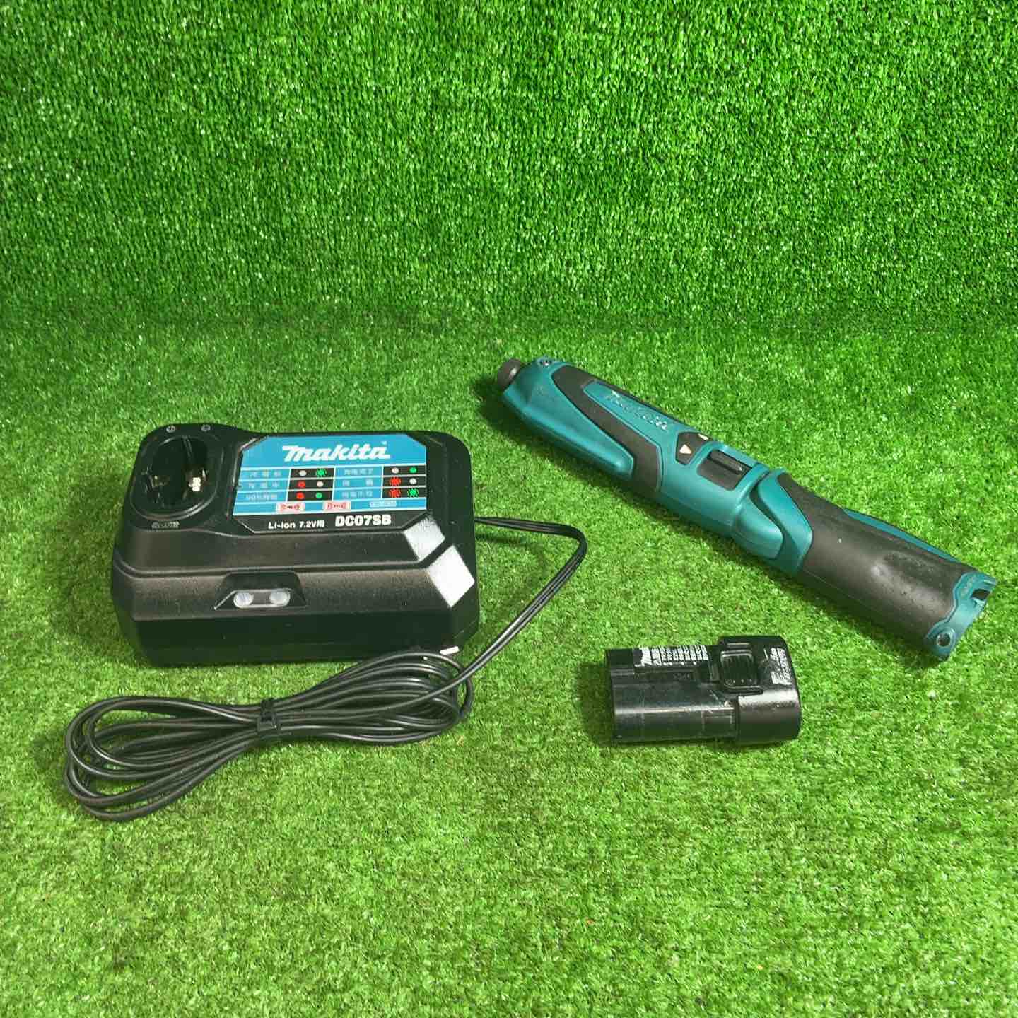 マキタ(makita) コードレスペンインパクトドライバ TD021DSHSP【藤沢店