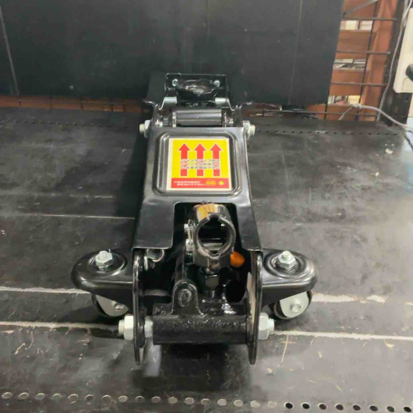 【ローダウンジャッキ2t】エマーソン 美品 油圧ジャッキ（EM-511C） エマーソン ジャッキ 車 ローダウンジャッキ EM511C ハードケース付き