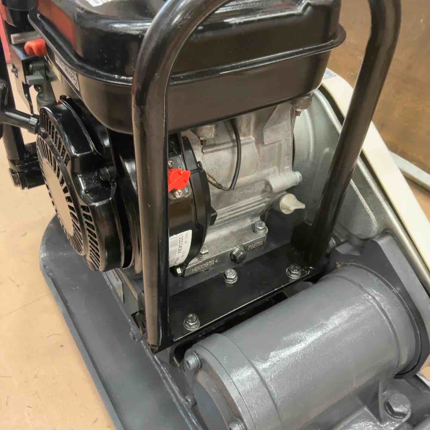 店頭受取り限定】◇明和製作所(メイワ/MEIWA) プレートコンパクター