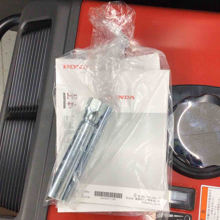 【店頭受取り限定】★ホンダ(HONDA) インバーター発電機 EU28iS_車輪あり 外箱・保証書欠品 使用した形跡なし【戸田店】
