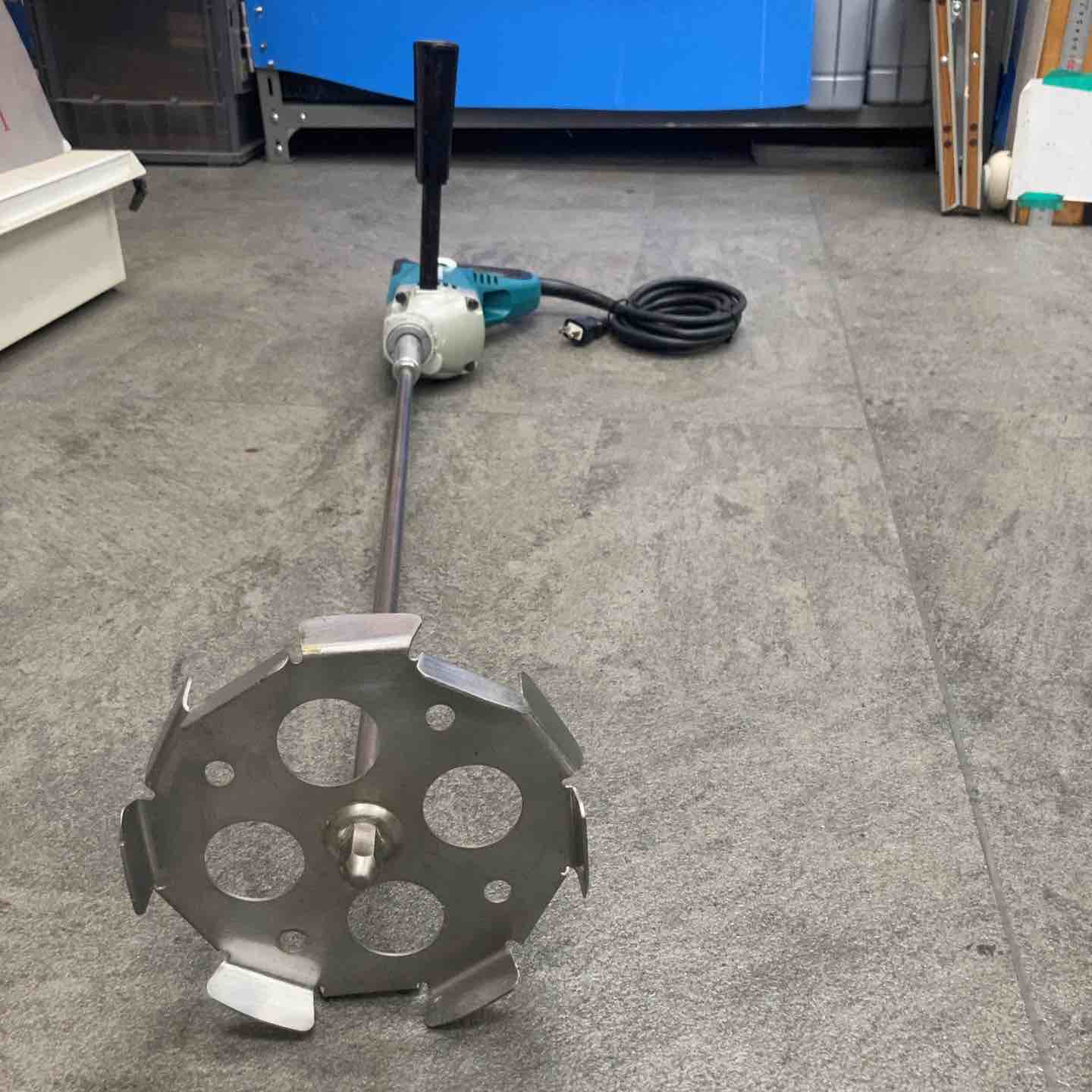 マキタ(makita) コンクリートかくはん機 UT1305【川崎店】 – アクト