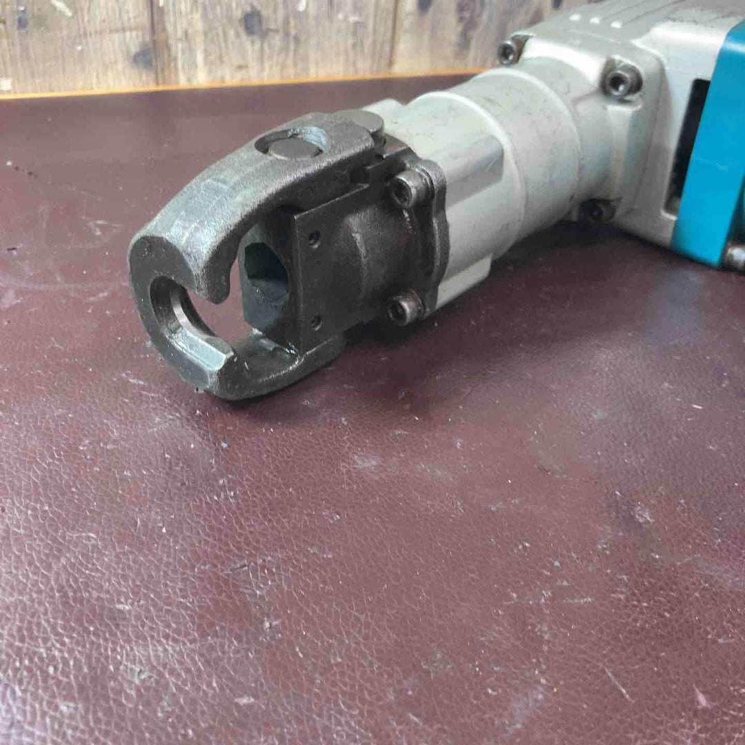 【中古品】★マキタ(makita) 電動ハンマ HM0830 ブルポイント付属【東大和店】