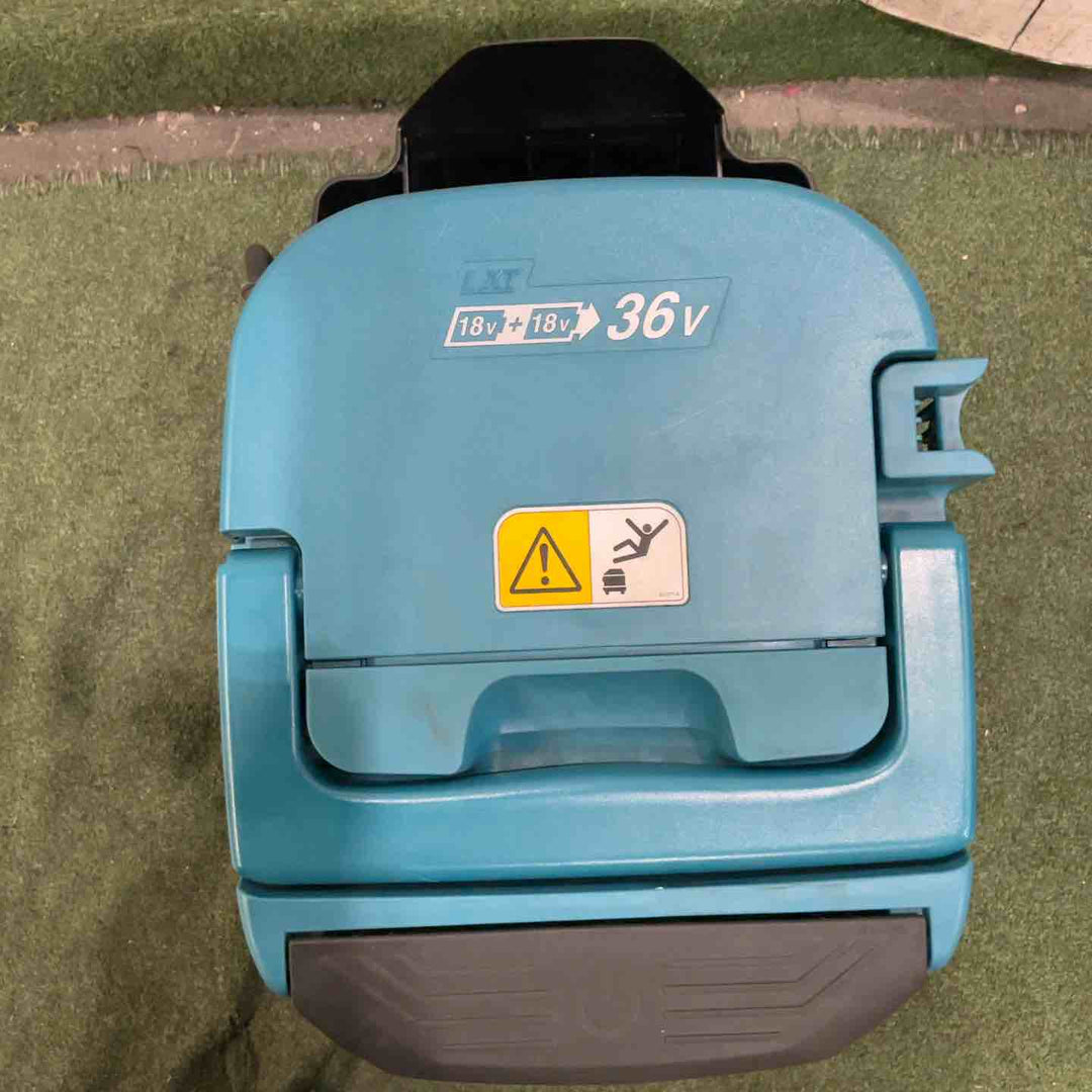 ★マキタ(makita) コードレス集じん機 乾湿両用 VC860DZ 動作確認済【川口店】