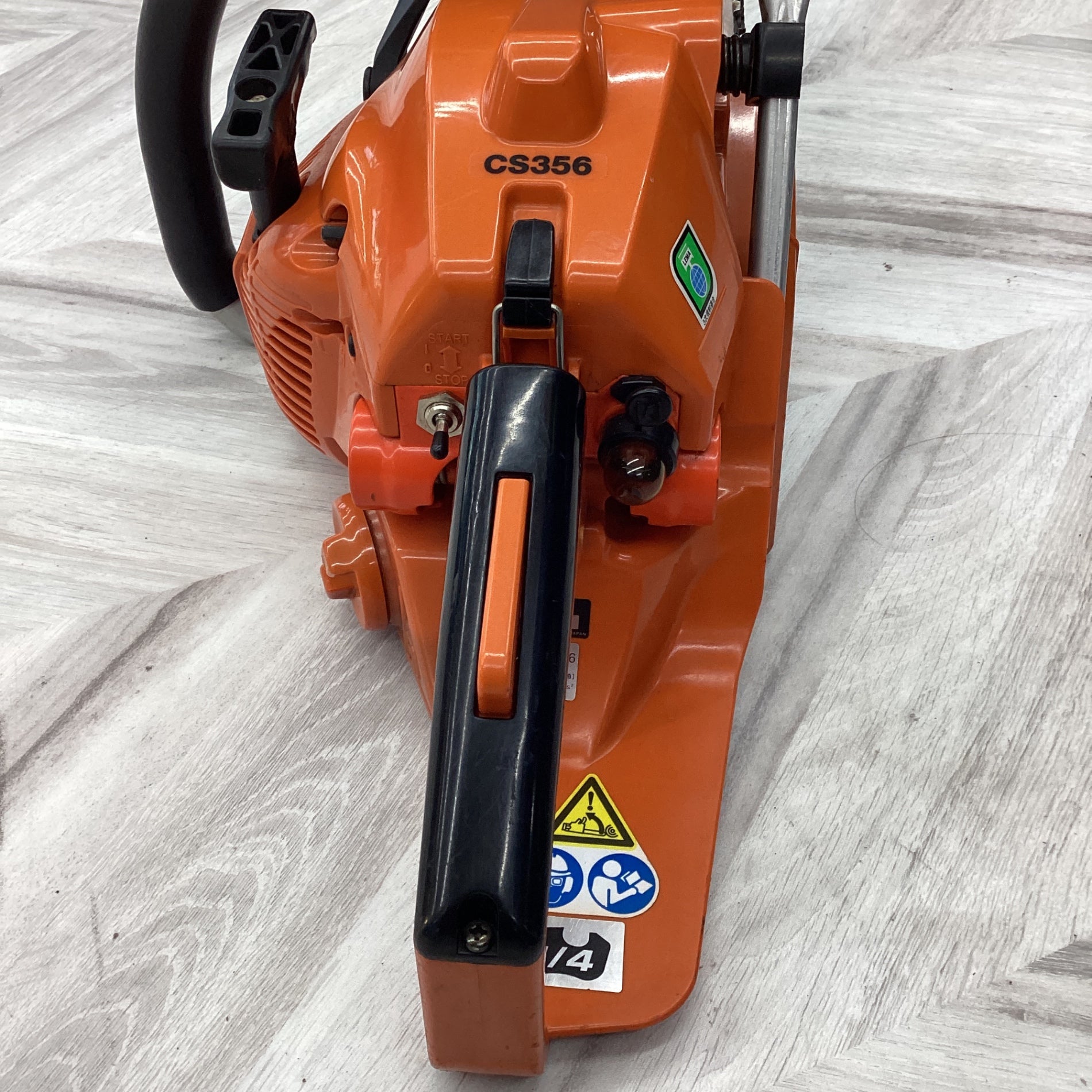 〇共立(KIORITZ) エンジンチェーンソー CS356 350mm【越谷店